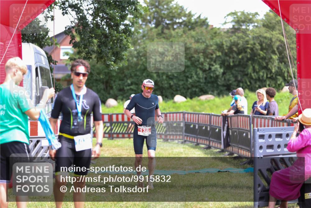 21.06.2026 - 29. Vierlanden-Triathlon Andreas Tolksdorf http://msf.ph/oto/9915832 21.06.2026 14:05:26 Ziel 138, 1030 meine-sportfotos.de