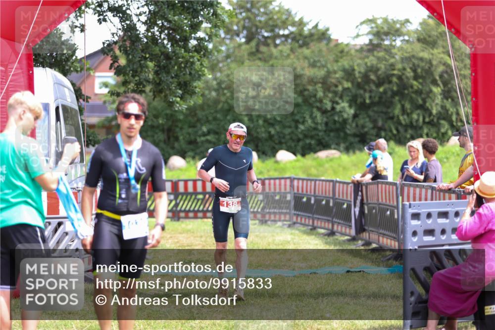 21.06.2026 - 29. Vierlanden-Triathlon Andreas Tolksdorf http://msf.ph/oto/9915833 21.06.2026 14:05:26 Ziel 138, 1030 meine-sportfotos.de