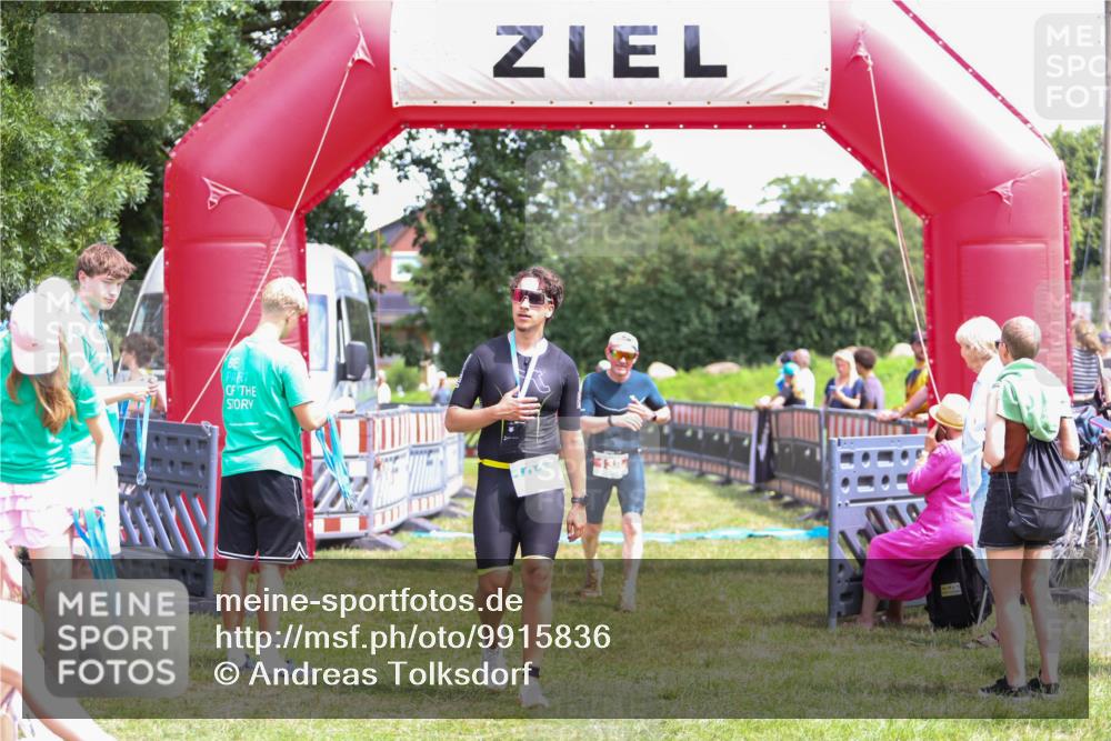 21.06.2026 - 29. Vierlanden-Triathlon Andreas Tolksdorf http://msf.ph/oto/9915836 21.06.2026 14:05:27 Ziel 138, 1038 meine-sportfotos.de