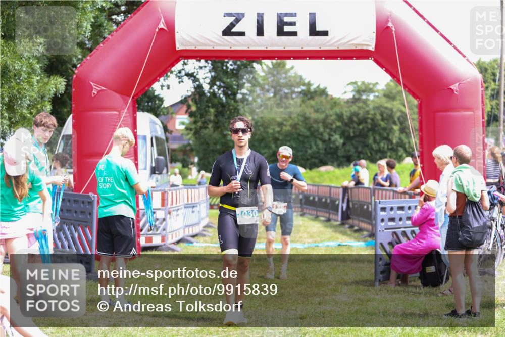 21.06.2026 - 29. Vierlanden-Triathlon Andreas Tolksdorf http://msf.ph/oto/9915839 21.06.2026 14:05:28 Ziel 138, 1038 meine-sportfotos.de