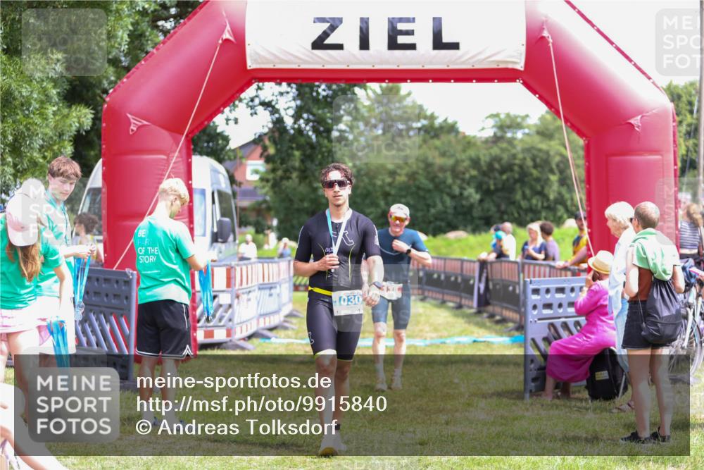 21.06.2026 - 29. Vierlanden-Triathlon Andreas Tolksdorf http://msf.ph/oto/9915840 21.06.2026 14:05:28 Ziel 138, 1038 meine-sportfotos.de
