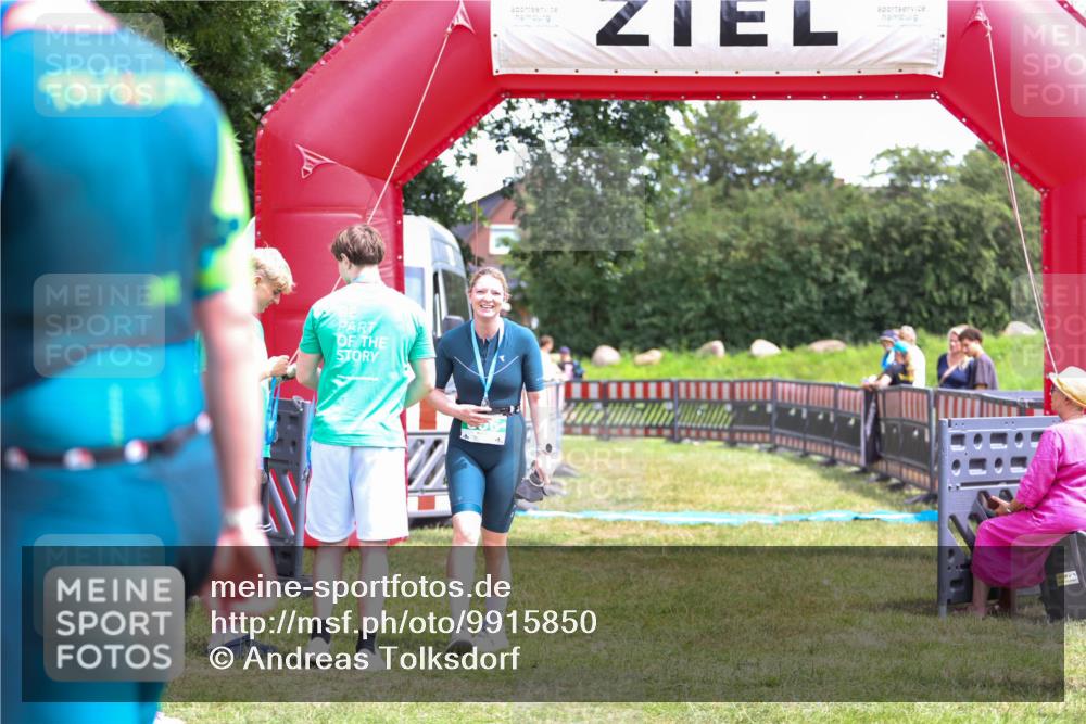 21.06.2026 - 29. Vierlanden-Triathlon Andreas Tolksdorf http://msf.ph/oto/9915850 21.06.2026 14:05:50 Ziel  meine-sportfotos.de