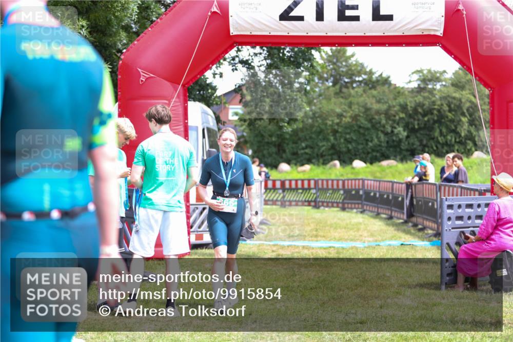 21.06.2026 - 29. Vierlanden-Triathlon Andreas Tolksdorf http://msf.ph/oto/9915854 21.06.2026 14:05:50 Ziel  meine-sportfotos.de
