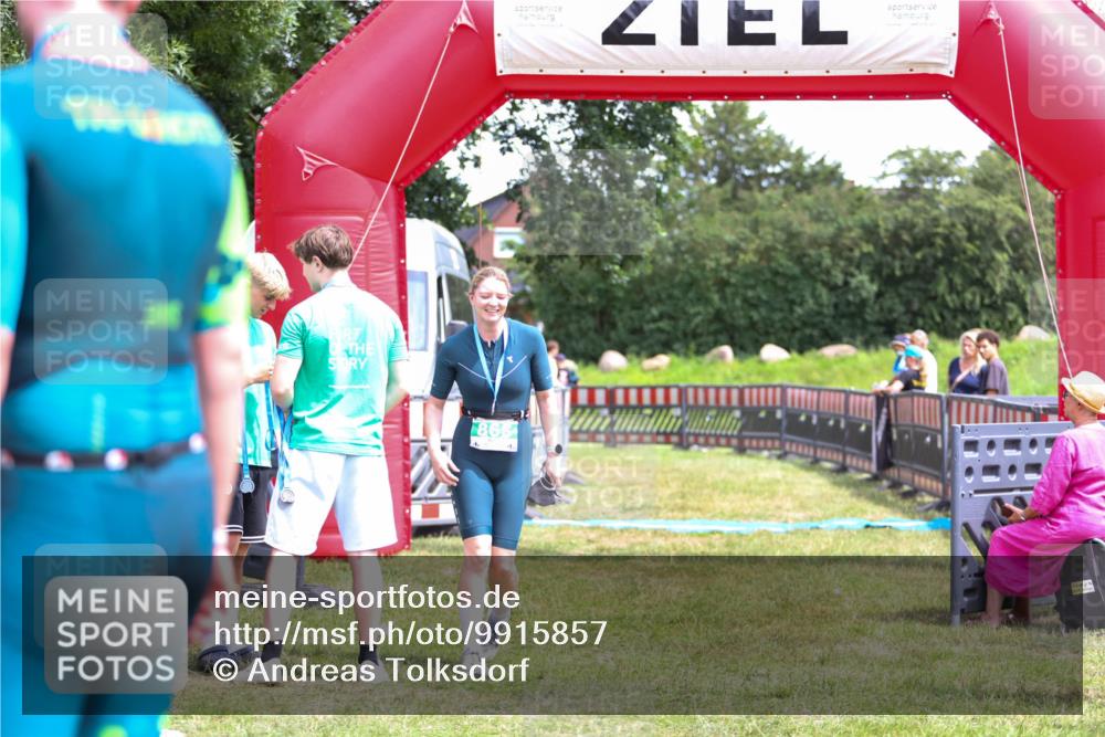 21.06.2026 - 29. Vierlanden-Triathlon Andreas Tolksdorf http://msf.ph/oto/9915857 21.06.2026 14:05:50 Ziel  meine-sportfotos.de