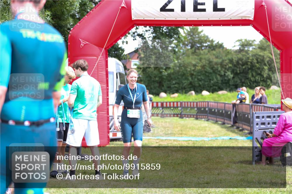 21.06.2026 - 29. Vierlanden-Triathlon Andreas Tolksdorf http://msf.ph/oto/9915859 21.06.2026 14:05:50 Ziel  meine-sportfotos.de
