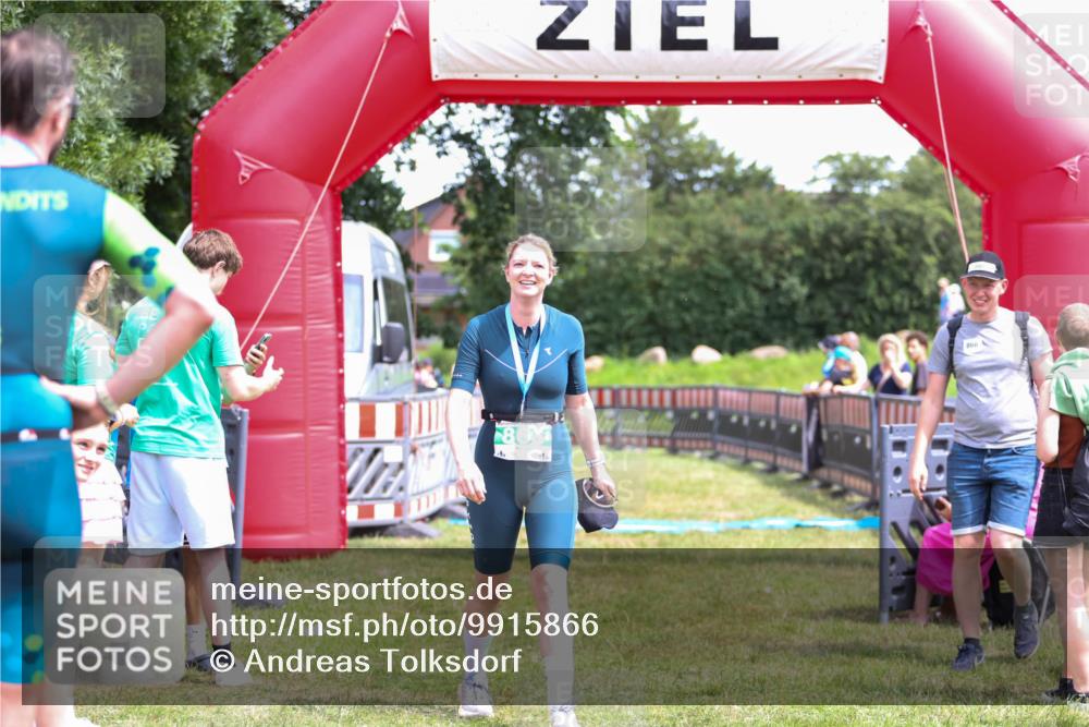 21.06.2026 - 29. Vierlanden-Triathlon Andreas Tolksdorf http://msf.ph/oto/9915866 21.06.2026 14:05:52 Ziel  meine-sportfotos.de