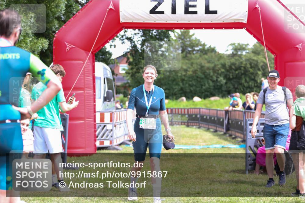 21.06.2026 - 29. Vierlanden-Triathlon Andreas Tolksdorf http://msf.ph/oto/9915867 21.06.2026 14:05:52 Ziel  meine-sportfotos.de
