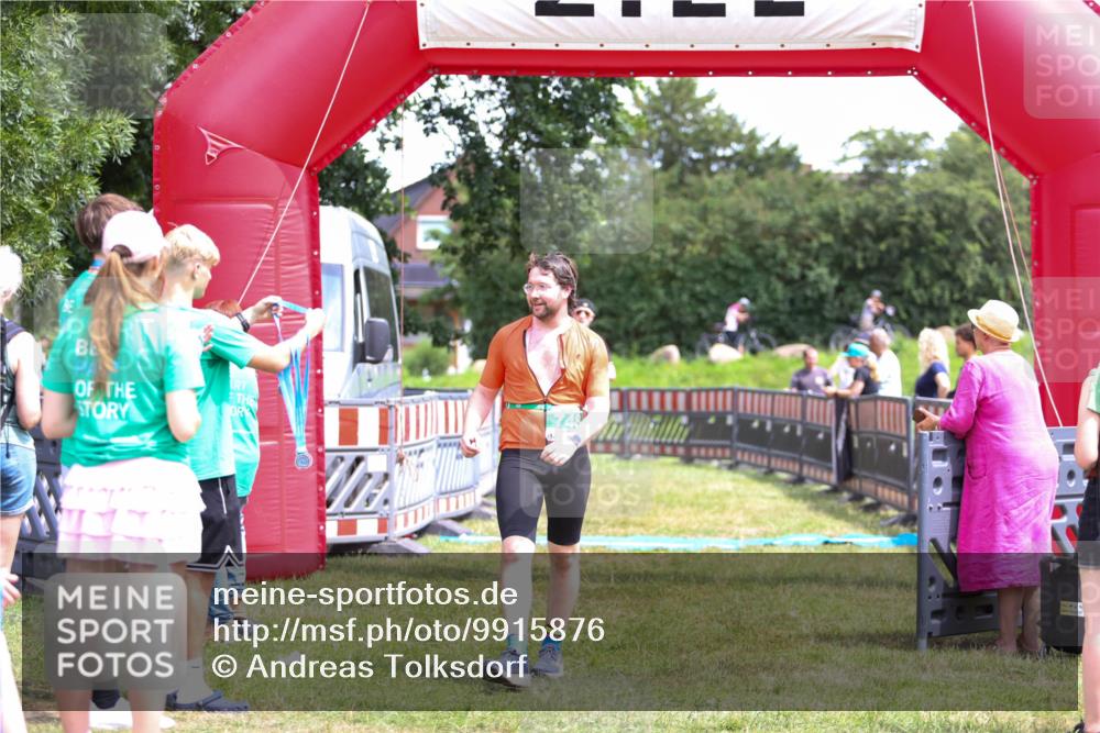 21.06.2026 - 29. Vierlanden-Triathlon Andreas Tolksdorf http://msf.ph/oto/9915876 21.06.2026 14:06:36 Ziel 748, 1073 meine-sportfotos.de