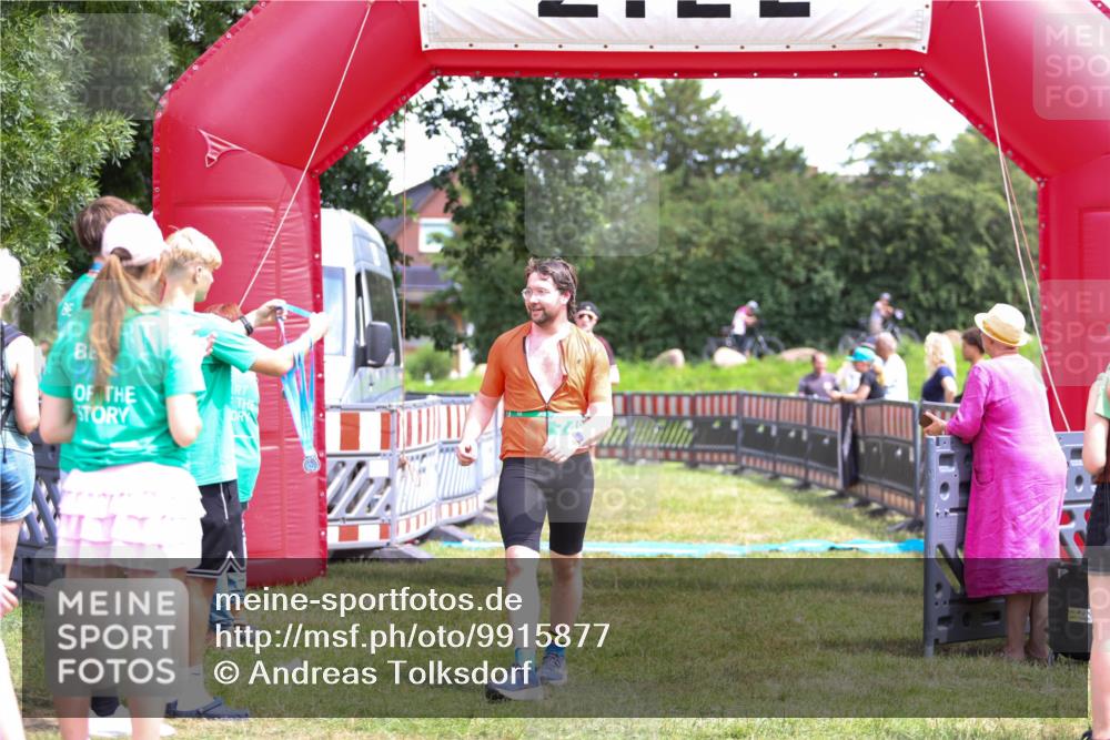 21.06.2026 - 29. Vierlanden-Triathlon Andreas Tolksdorf http://msf.ph/oto/9915877 21.06.2026 14:06:36 Ziel 748, 1073 meine-sportfotos.de