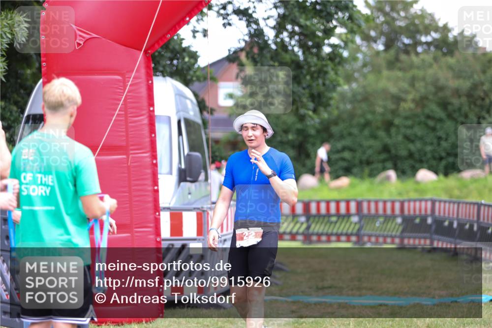 21.06.2026 - 29. Vierlanden-Triathlon Andreas Tolksdorf http://msf.ph/oto/9915926 21.06.2026 14:09:04 Ziel 22, 1126 meine-sportfotos.de