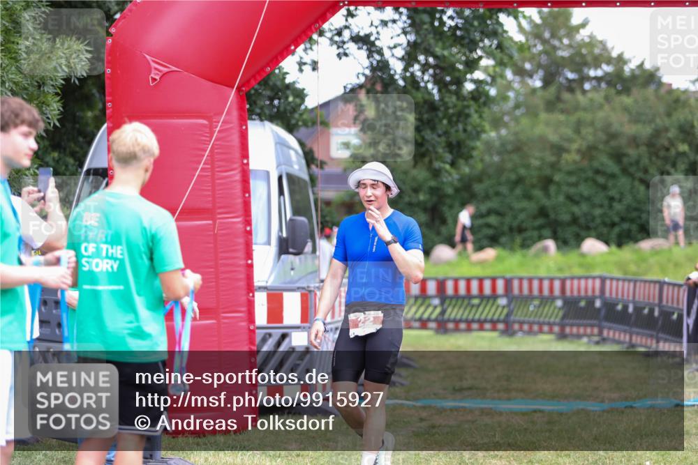 21.06.2026 - 29. Vierlanden-Triathlon Andreas Tolksdorf http://msf.ph/oto/9915927 21.06.2026 14:09:04 Ziel 22, 1126 meine-sportfotos.de