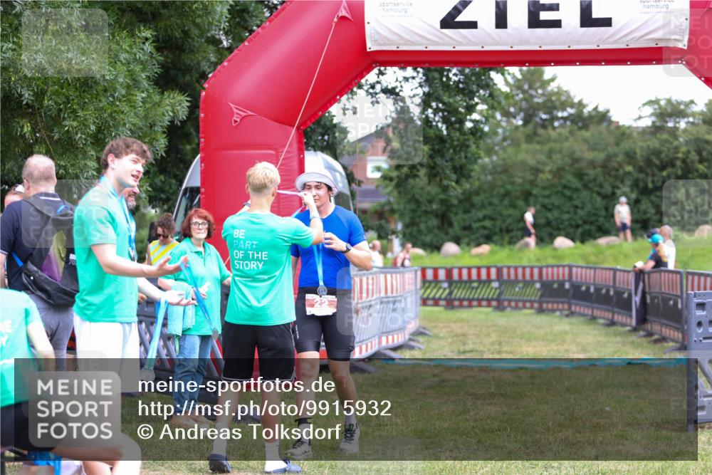 21.06.2026 - 29. Vierlanden-Triathlon Andreas Tolksdorf http://msf.ph/oto/9915932 21.06.2026 14:09:05 Ziel 22, 1126 meine-sportfotos.de