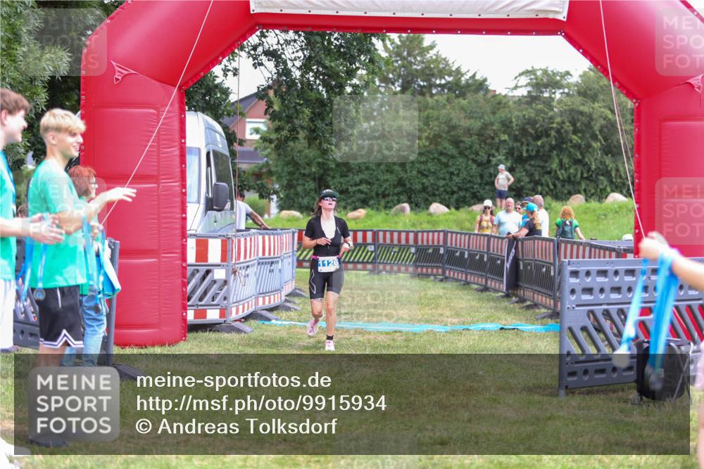 21.06.2026 - 29. Vierlanden-Triathlon Andreas Tolksdorf http://msf.ph/oto/9915934 21.06.2026 14:09:15 Ziel 243, 1126 meine-sportfotos.de