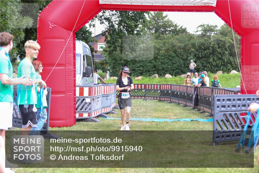 21.06.2026 - 29. Vierlanden-Triathlon Andreas Tolksdorf http://msf.ph/oto/9915940 21.06.2026 14:09:16 Ziel 243, 1126 meine-sportfotos.de