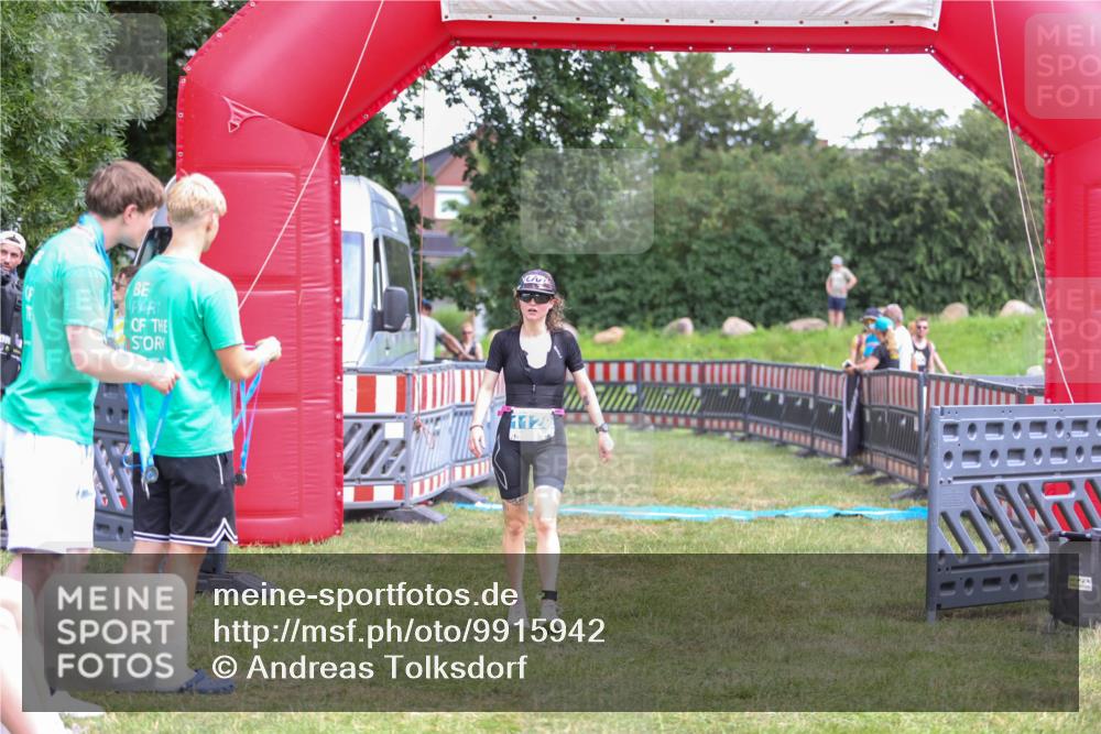 21.06.2026 - 29. Vierlanden-Triathlon Andreas Tolksdorf http://msf.ph/oto/9915942 21.06.2026 14:09:17 Ziel 243, 1126 meine-sportfotos.de