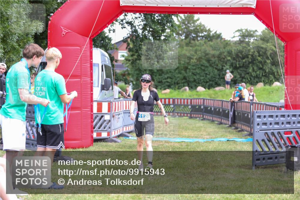21.06.2026 - 29. Vierlanden-Triathlon Andreas Tolksdorf http://msf.ph/oto/9915943 21.06.2026 14:09:17 Ziel 243, 1126 meine-sportfotos.de