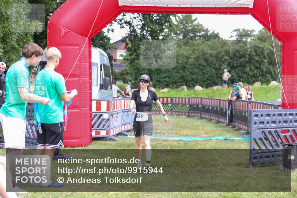 21.06.2026 - 29. Vierlanden-Triathlon Andreas Tolksdorf http://msf.ph/oto/9915944 21.06.2026 14:09:17 Ziel 243, 1126 meine-sportfotos.de