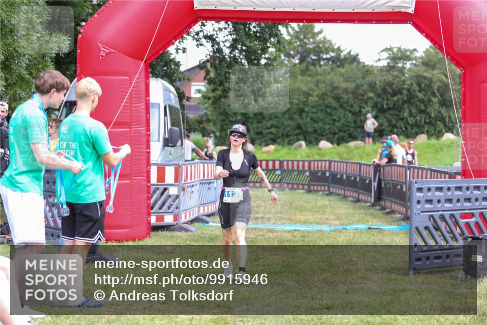 21.06.2026 - 29. Vierlanden-Triathlon Andreas Tolksdorf http://msf.ph/oto/9915946 21.06.2026 14:09:17 Ziel 243, 1126 meine-sportfotos.de