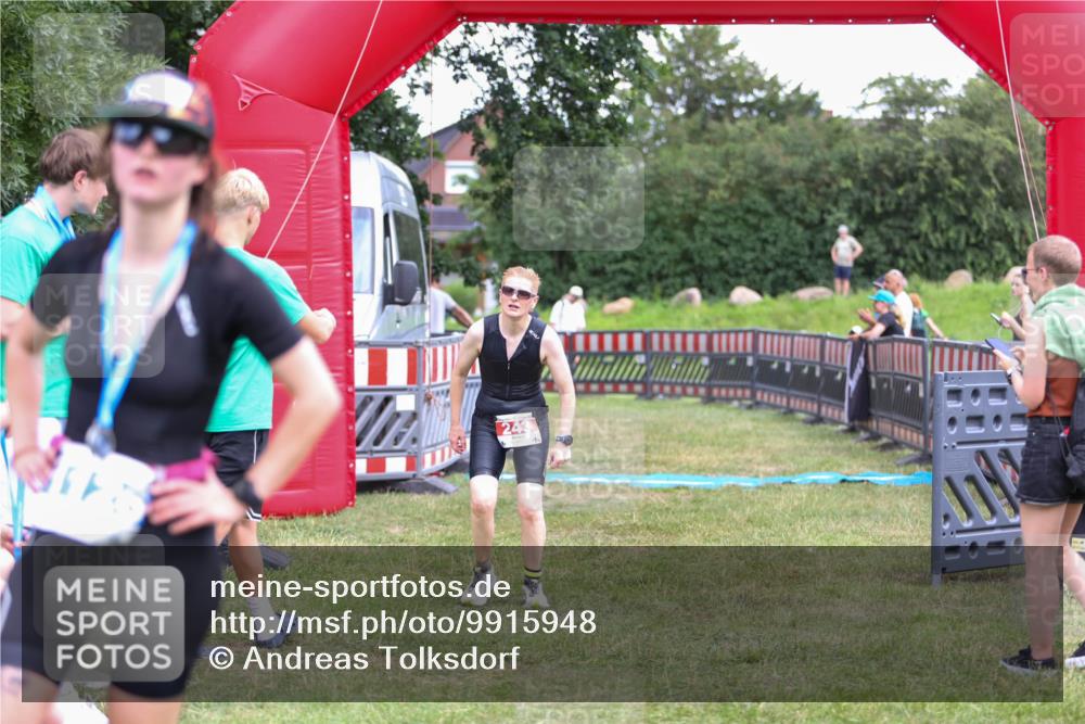 21.06.2026 - 29. Vierlanden-Triathlon Andreas Tolksdorf http://msf.ph/oto/9915948 21.06.2026 14:09:27 Ziel 243 meine-sportfotos.de