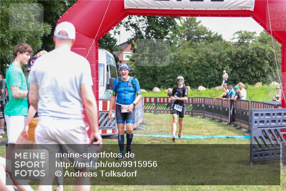 21.06.2026 - 29. Vierlanden-Triathlon Andreas Tolksdorf http://msf.ph/oto/9915956 21.06.2026 14:11:29 Ziel 200, 1153 meine-sportfotos.de