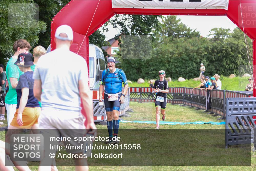 21.06.2026 - 29. Vierlanden-Triathlon Andreas Tolksdorf http://msf.ph/oto/9915958 21.06.2026 14:11:29 Ziel 200, 1153 meine-sportfotos.de