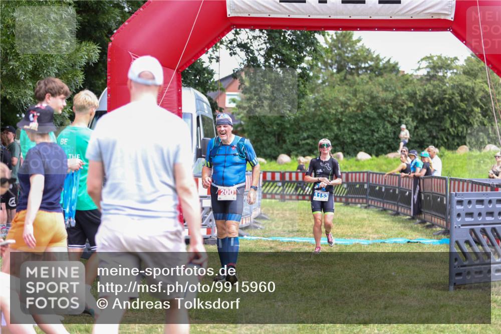 21.06.2026 - 29. Vierlanden-Triathlon Andreas Tolksdorf http://msf.ph/oto/9915960 21.06.2026 14:11:29 Ziel 200, 1153 meine-sportfotos.de