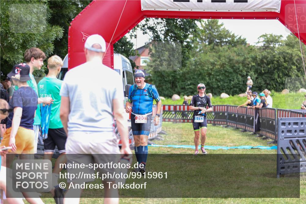 21.06.2026 - 29. Vierlanden-Triathlon Andreas Tolksdorf http://msf.ph/oto/9915961 21.06.2026 14:11:29 Ziel 200, 1153 meine-sportfotos.de