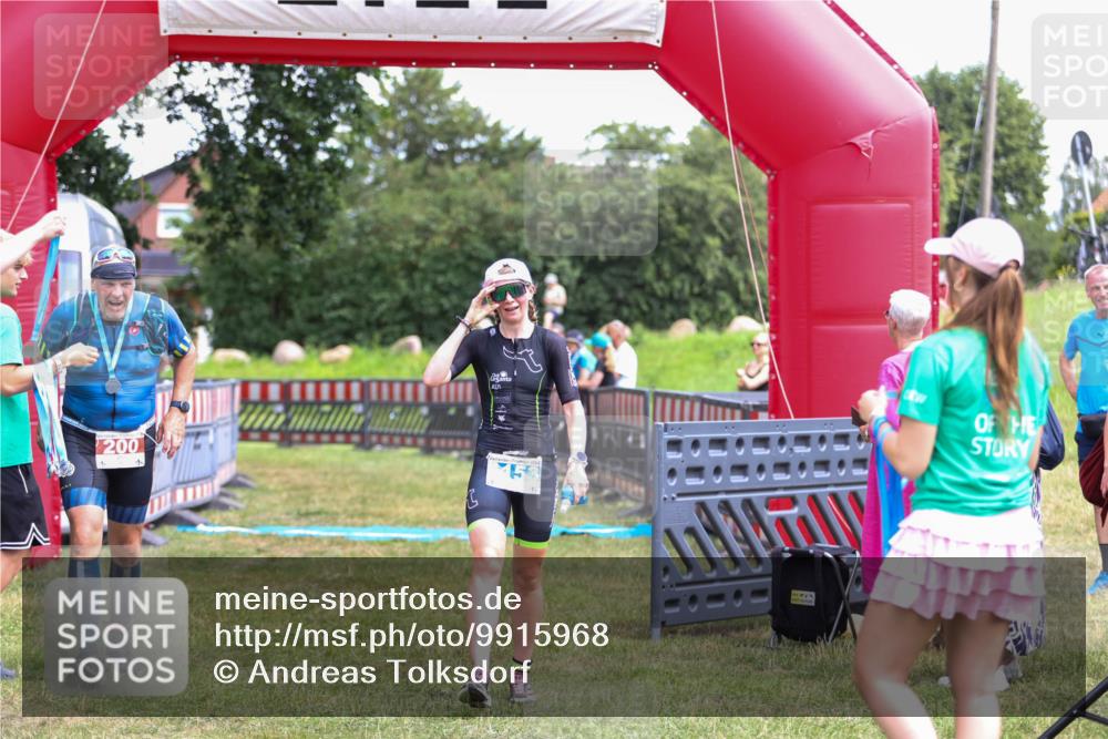 21.06.2026 - 29. Vierlanden-Triathlon Andreas Tolksdorf http://msf.ph/oto/9915968 21.06.2026 14:11:32 Ziel 1153 meine-sportfotos.de