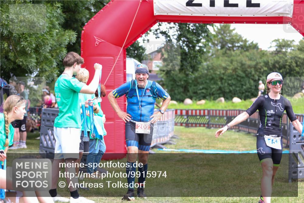 21.06.2026 - 29. Vierlanden-Triathlon Andreas Tolksdorf http://msf.ph/oto/9915974 21.06.2026 14:11:33 Ziel 1153 meine-sportfotos.de