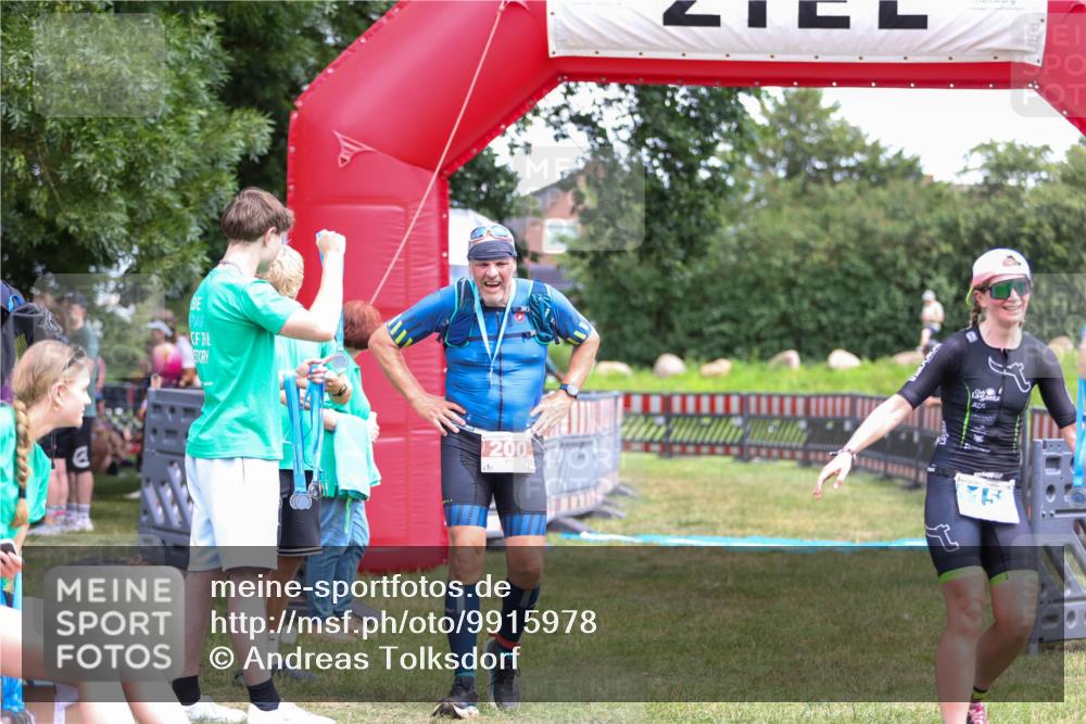 21.06.2026 - 29. Vierlanden-Triathlon Andreas Tolksdorf http://msf.ph/oto/9915978 21.06.2026 14:11:33 Ziel 1153 meine-sportfotos.de
