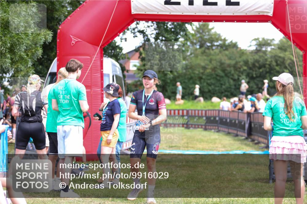 21.06.2026 - 29. Vierlanden-Triathlon Andreas Tolksdorf http://msf.ph/oto/9916029 21.06.2026 14:12:28 Ziel  meine-sportfotos.de
