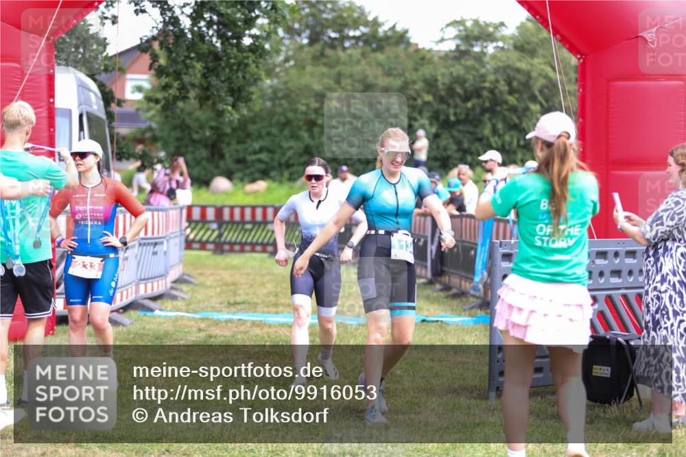 21.06.2026 - 29. Vierlanden-Triathlon Andreas Tolksdorf http://msf.ph/oto/9916053 21.06.2026 14:12:56 Ziel 1134, 1146 meine-sportfotos.de