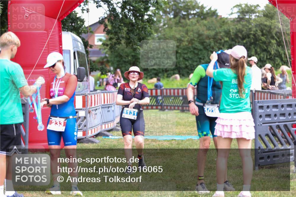21.06.2026 - 29. Vierlanden-Triathlon Andreas Tolksdorf http://msf.ph/oto/9916065 21.06.2026 14:13:17 Ziel 1131 meine-sportfotos.de