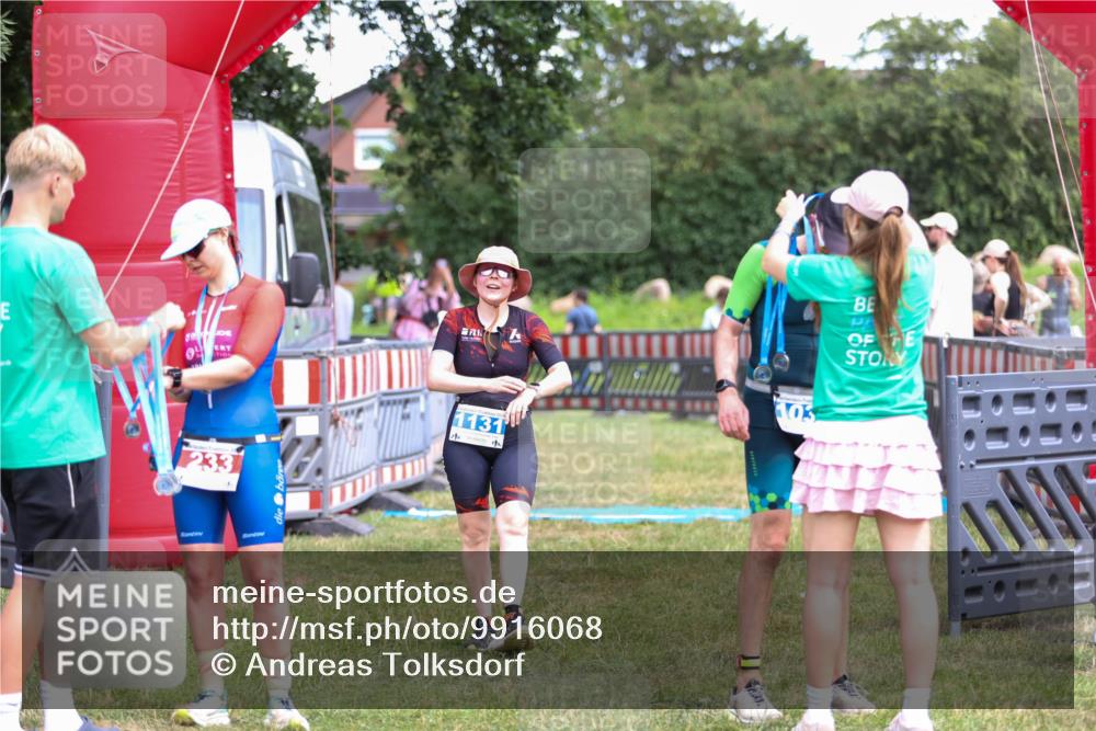 21.06.2026 - 29. Vierlanden-Triathlon Andreas Tolksdorf http://msf.ph/oto/9916068 21.06.2026 14:13:17 Ziel 1131 meine-sportfotos.de