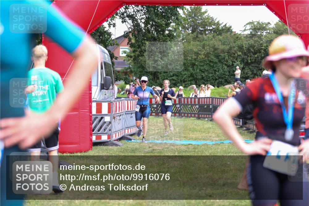 21.06.2026 - 29. Vierlanden-Triathlon Andreas Tolksdorf http://msf.ph/oto/9916076 21.06.2026 14:13:30 Ziel 771, 829, 1128 meine-sportfotos.de