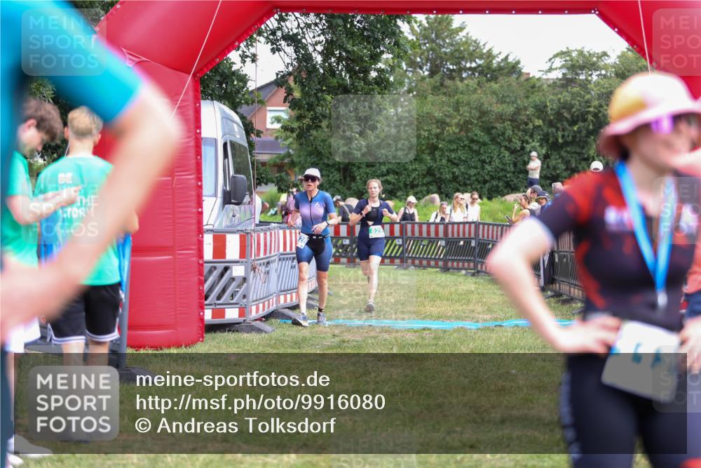 21.06.2026 - 29. Vierlanden-Triathlon Andreas Tolksdorf http://msf.ph/oto/9916080 21.06.2026 14:13:30 Ziel 771, 829, 1128 meine-sportfotos.de