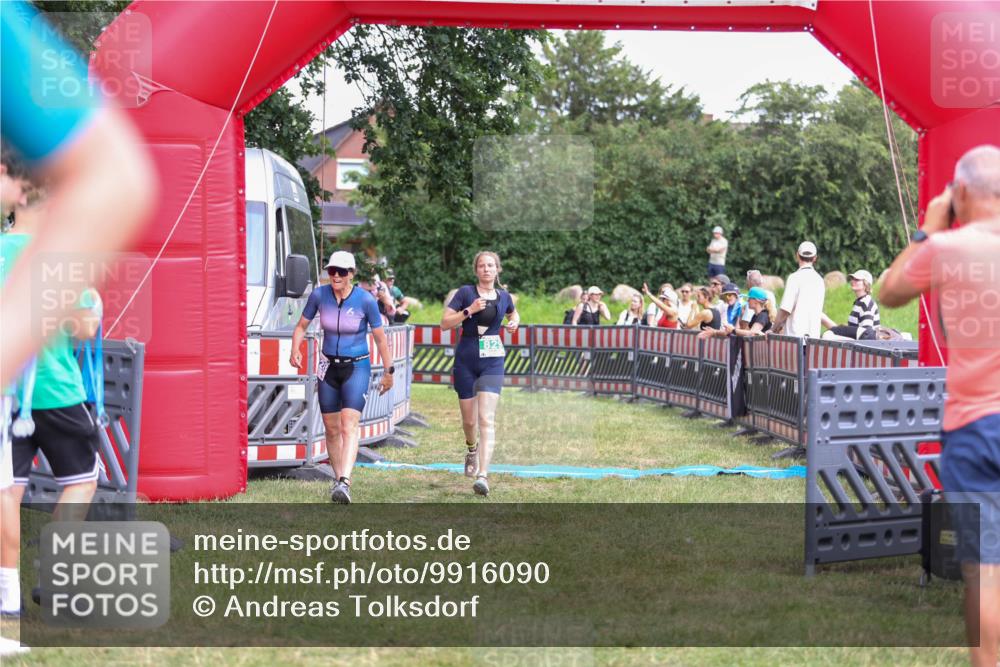 21.06.2026 - 29. Vierlanden-Triathlon Andreas Tolksdorf http://msf.ph/oto/9916090 21.06.2026 14:13:32 Ziel 771, 829, 1128 meine-sportfotos.de