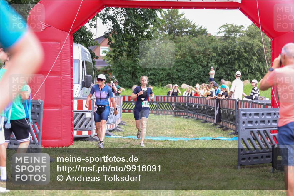 21.06.2026 - 29. Vierlanden-Triathlon Andreas Tolksdorf http://msf.ph/oto/9916091 21.06.2026 14:13:32 Ziel 771, 829, 1128 meine-sportfotos.de