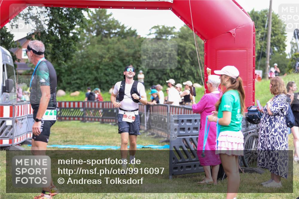 21.06.2026 - 29. Vierlanden-Triathlon Andreas Tolksdorf http://msf.ph/oto/9916097 21.06.2026 14:13:57 Ziel 74, 1112, 1139 meine-sportfotos.de