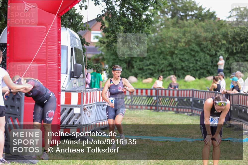 21.06.2026 - 29. Vierlanden-Triathlon Andreas Tolksdorf http://msf.ph/oto/9916135 21.06.2026 14:14:16 Ziel 1114, 1157 meine-sportfotos.de