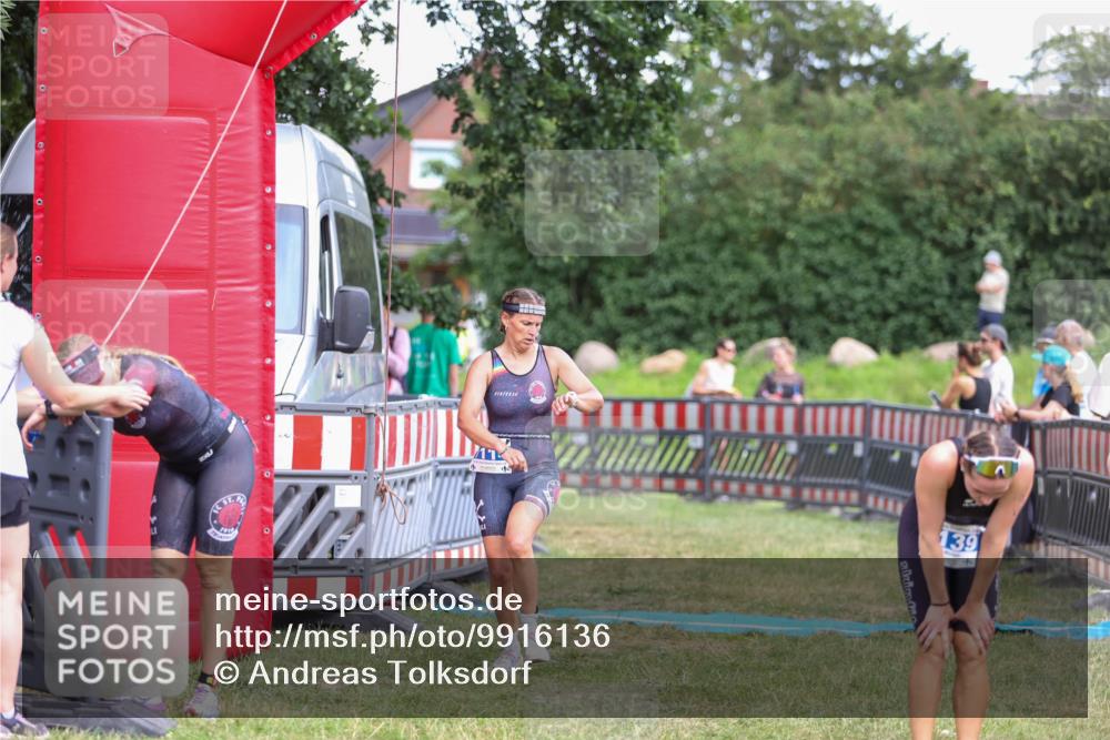 21.06.2026 - 29. Vierlanden-Triathlon Andreas Tolksdorf http://msf.ph/oto/9916136 21.06.2026 14:14:16 Ziel 1114, 1157 meine-sportfotos.de