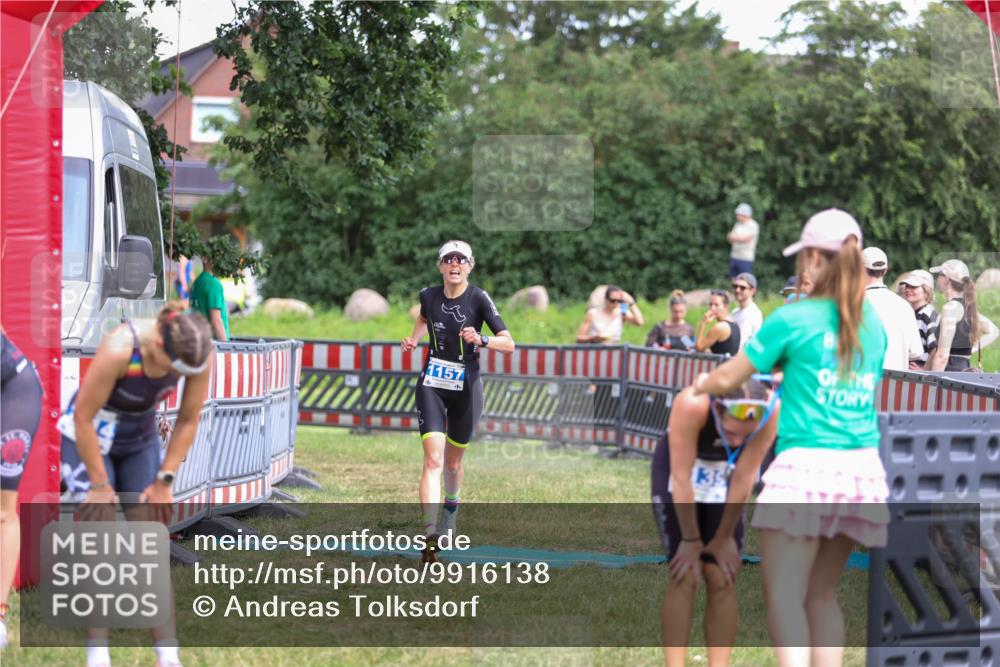 21.06.2026 - 29. Vierlanden-Triathlon Andreas Tolksdorf http://msf.ph/oto/9916138 21.06.2026 14:14:19 Ziel 1114, 1157 meine-sportfotos.de
