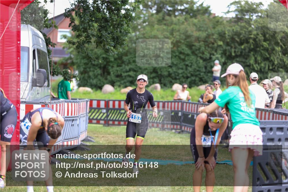 21.06.2026 - 29. Vierlanden-Triathlon Andreas Tolksdorf http://msf.ph/oto/9916148 21.06.2026 14:14:19 Ziel 1114, 1157 meine-sportfotos.de