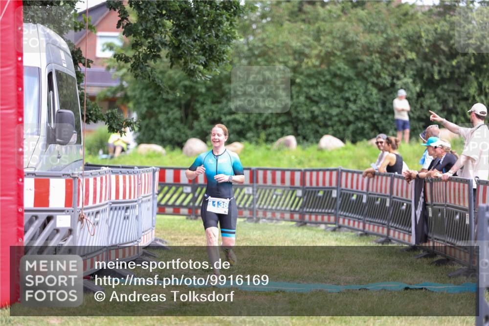 21.06.2026 - 29. Vierlanden-Triathlon Andreas Tolksdorf http://msf.ph/oto/9916169 21.06.2026 14:16:07 Ziel 232, 1138 meine-sportfotos.de