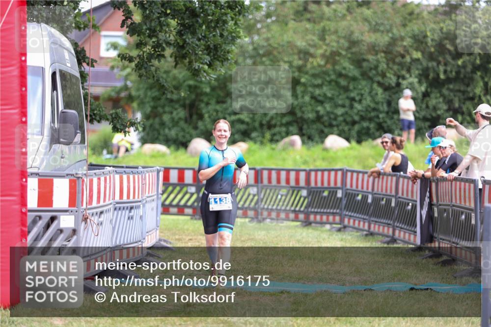 21.06.2026 - 29. Vierlanden-Triathlon Andreas Tolksdorf http://msf.ph/oto/9916175 21.06.2026 14:16:07 Ziel 232, 1138 meine-sportfotos.de