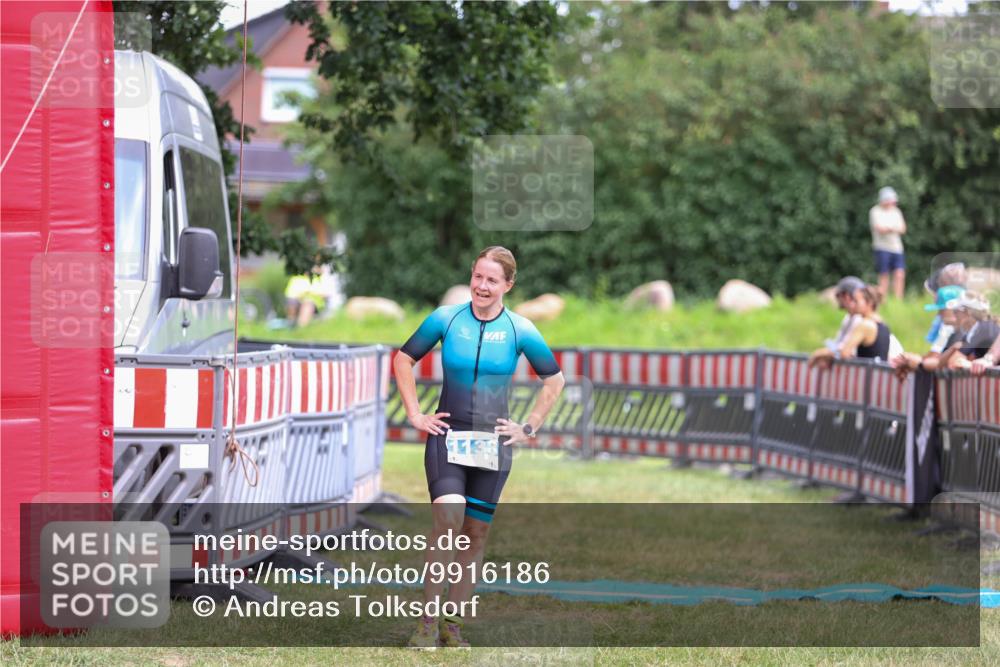 21.06.2026 - 29. Vierlanden-Triathlon Andreas Tolksdorf http://msf.ph/oto/9916186 21.06.2026 14:16:09 Ziel 232, 1138 meine-sportfotos.de