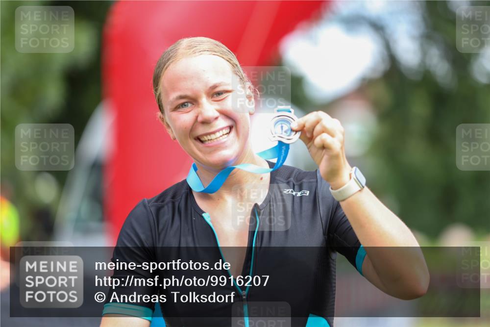 21.06.2026 - 29. Vierlanden-Triathlon Andreas Tolksdorf http://msf.ph/oto/9916207 21.06.2026 14:16:25 Ziel 1147 meine-sportfotos.de
