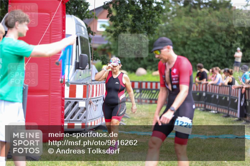 21.06.2026 - 29. Vierlanden-Triathlon Andreas Tolksdorf http://msf.ph/oto/9916262 21.06.2026 14:17:07 Ziel 89, 850, 1129, 1155, 1173, 1220 meine-sportfotos.de