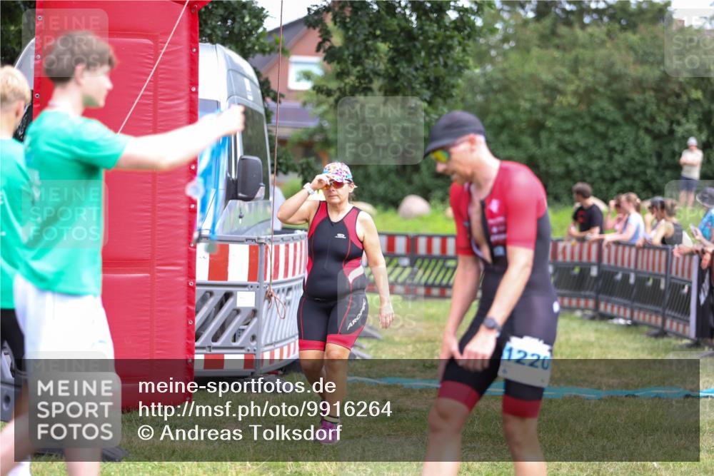 21.06.2026 - 29. Vierlanden-Triathlon Andreas Tolksdorf http://msf.ph/oto/9916264 21.06.2026 14:17:08 Ziel 89, 850, 1129, 1155, 1173 meine-sportfotos.de