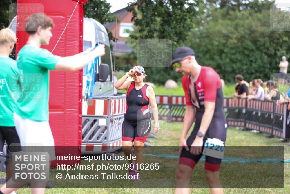 21.06.2026 - 29. Vierlanden-Triathlon Andreas Tolksdorf http://msf.ph/oto/9916265 21.06.2026 14:17:08 Ziel 89, 850, 1129, 1155, 1173 meine-sportfotos.de